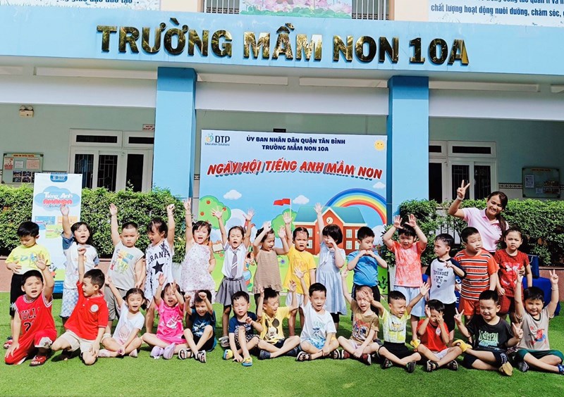 Trường Mầm non 10A tổ chức ngày hội tiếng anh cho trẻ